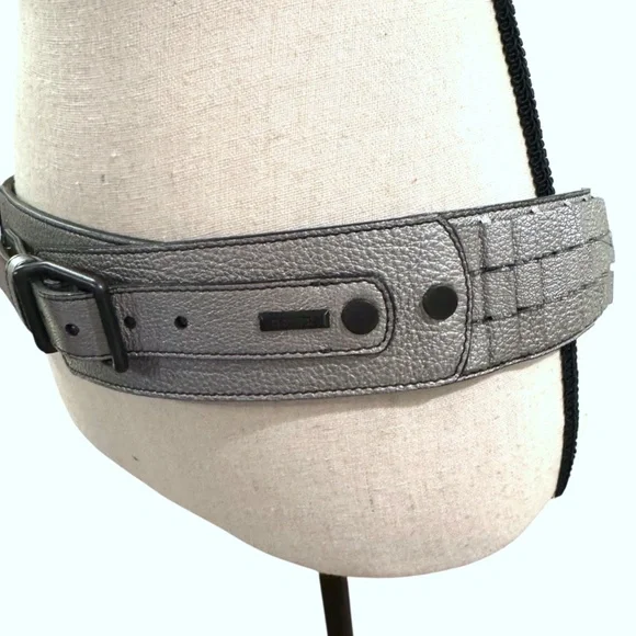 BURBERRY GUNMETAL PEWTER LEATHER WIDE WAIST BELT WITH PLEATED RUFFLES - Picture 16 of 16